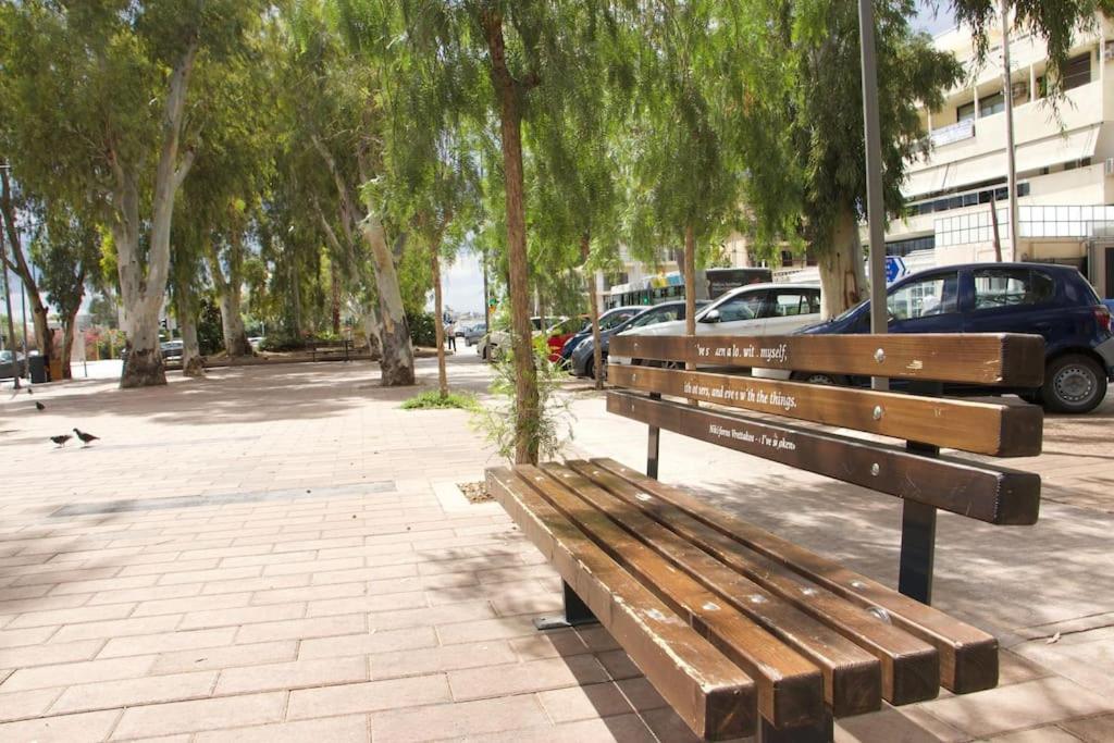 شقة Glyfada Path Of Poets أثينا المظهر الخارجي الصورة